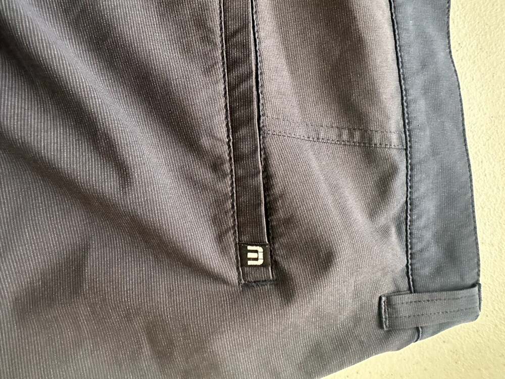 TravisMathew Golf Shorts Men’s Size 38 Navy Blue Performance Stretch Casual Flat - Picture 8 of 9